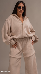 Ropa deportiva de lujo RESTLESS en algodón orgánico color Gold, tela transpirable de alta calidad hecha en Colombia.
FIBRAS ORGANICAS NATURALES ORGANIC COTTON NATURAL FABRICS|Color:GOLD